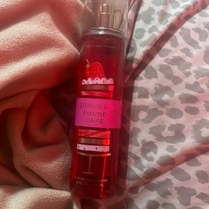 strawberry pound cake body stray bathandbodyworks
